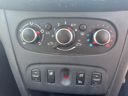 Vehicle Thumbnail 13