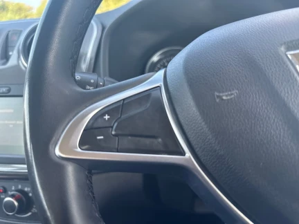 Vehicle Thumbnail 19