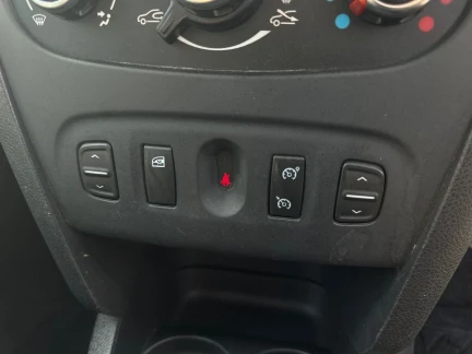 Vehicle Thumbnail 31