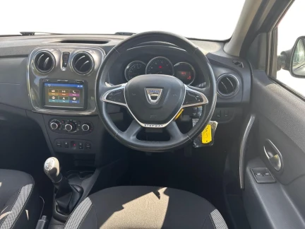 Vehicle Thumbnail 9
