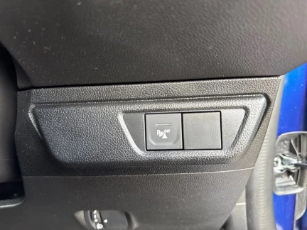 Vehicle Thumbnail 40