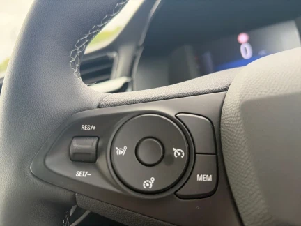 Vehicle Thumbnail 19