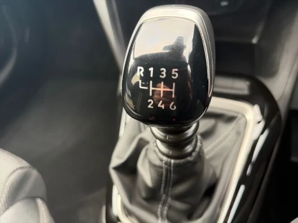 Vehicle Thumbnail 24
