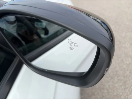 Vehicle Thumbnail 40