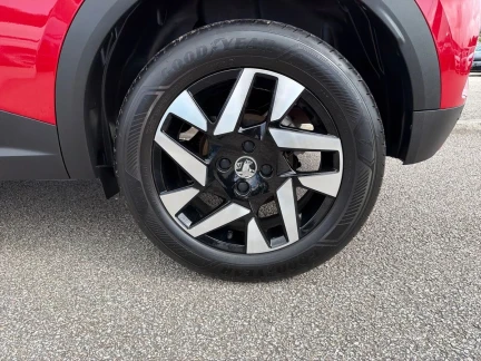 Vehicle Thumbnail 24