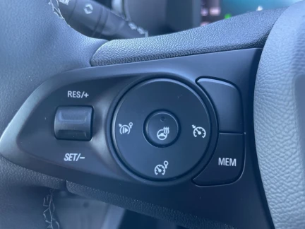 Vehicle Thumbnail 18