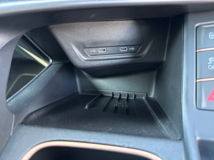 Vehicle Thumbnail 33