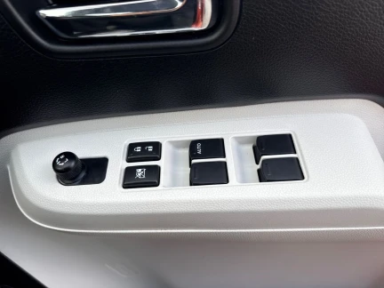 Vehicle Thumbnail 14