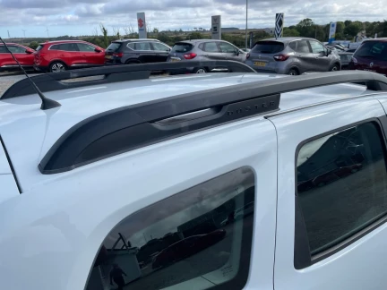 Vehicle Thumbnail 29