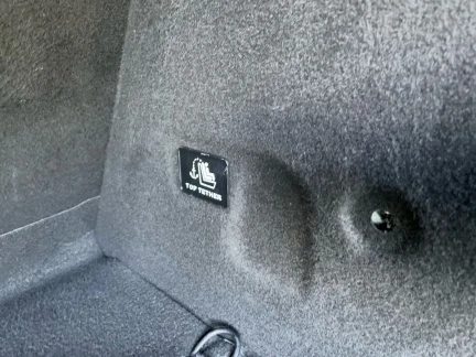 Vehicle Thumbnail 30