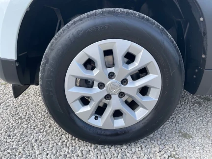 Vehicle Thumbnail 7