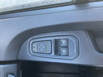 Vehicle Thumbnail 14