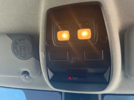 Vehicle Thumbnail 32