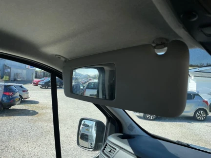 Vehicle Thumbnail 38