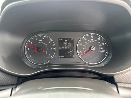 Vehicle Thumbnail 17