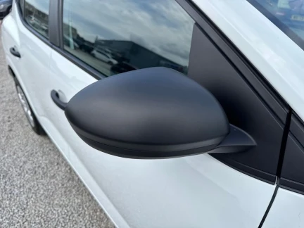 Vehicle Thumbnail 31