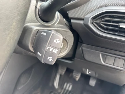Vehicle Thumbnail 35