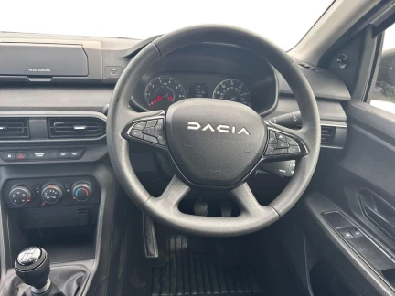 Vehicle Thumbnail 8