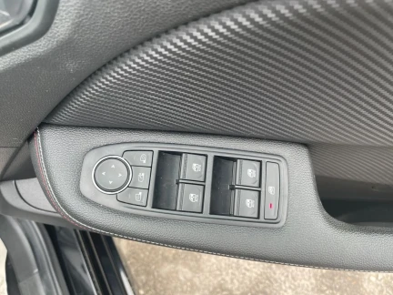Vehicle Thumbnail 14