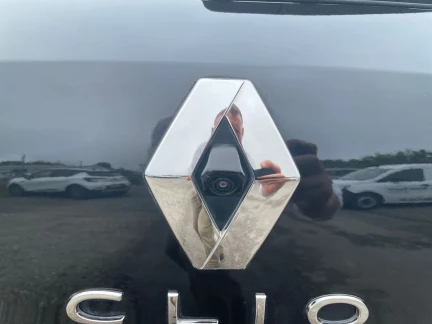 Vehicle Thumbnail 23