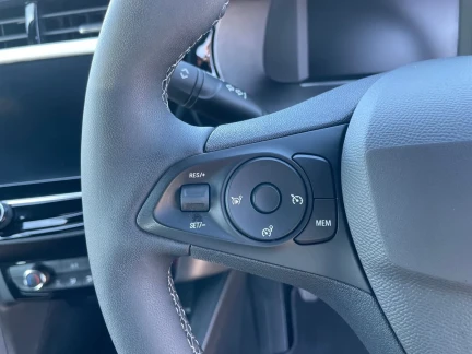 Vehicle Thumbnail 18