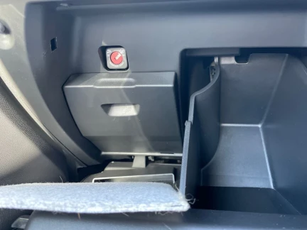 Vehicle Thumbnail 36