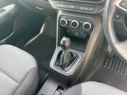 Vehicle Thumbnail 12
