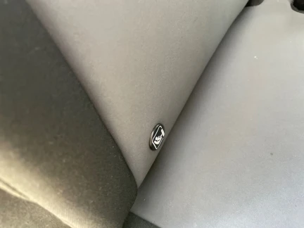Vehicle Thumbnail 23
