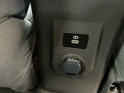 Vehicle Thumbnail 24