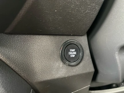 Vehicle Thumbnail 38