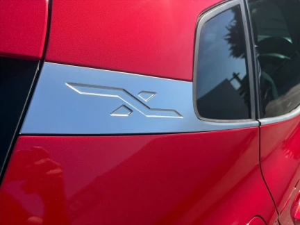 Vehicle Thumbnail 32