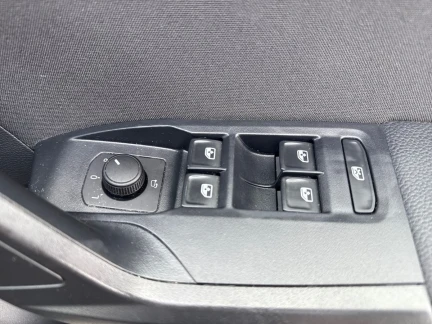 Vehicle Thumbnail 13