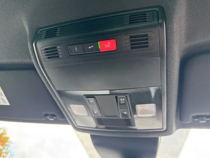 Vehicle Thumbnail 26