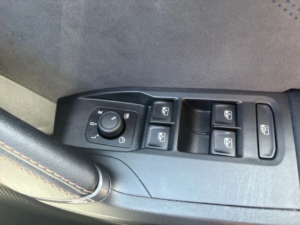 Vehicle Thumbnail 14
