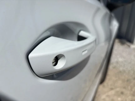 Vehicle Thumbnail 25