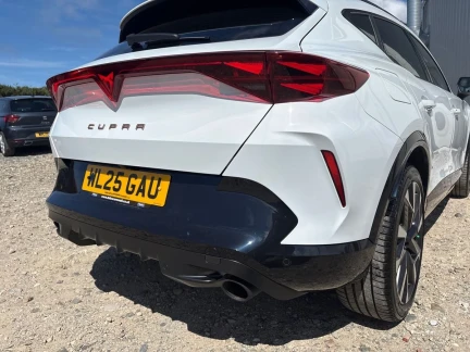 Vehicle Thumbnail 28