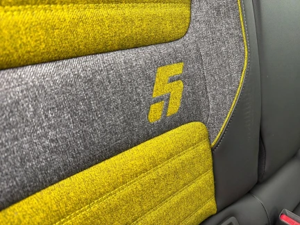 Vehicle Thumbnail 38