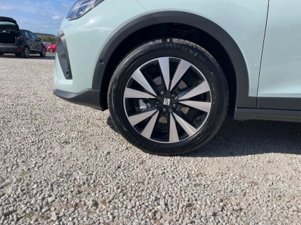 Vehicle Thumbnail 24