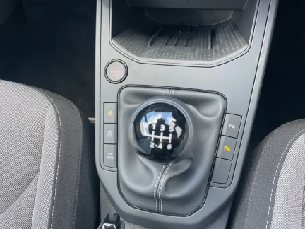 Vehicle Thumbnail 35