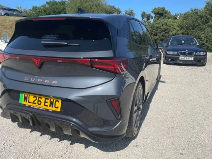 Vehicle Thumbnail 24