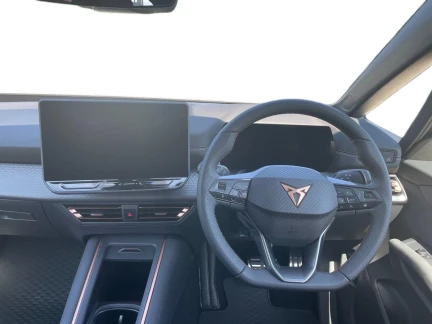 Vehicle Thumbnail 9
