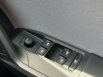 Vehicle Thumbnail 14