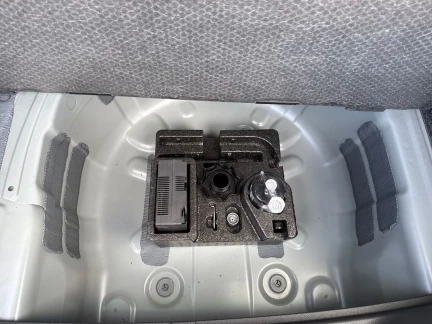Vehicle Thumbnail 23