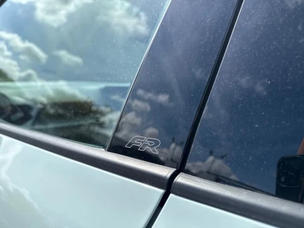 Vehicle Thumbnail 34