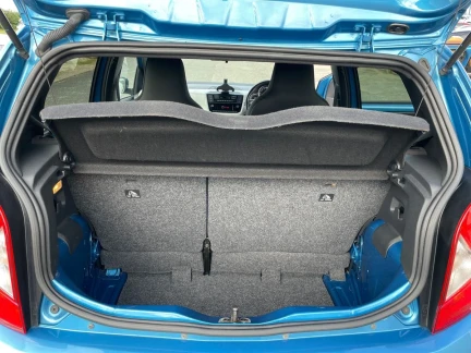Vehicle Thumbnail 21
