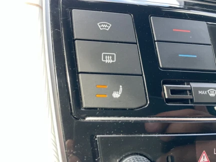 Vehicle Thumbnail 30