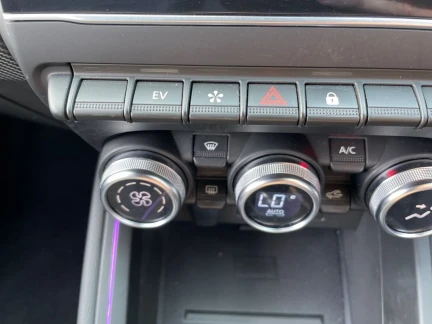 Vehicle Thumbnail 29
