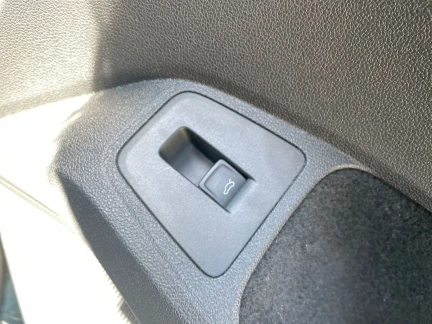 Vehicle Thumbnail 23