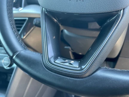 Vehicle Thumbnail 25