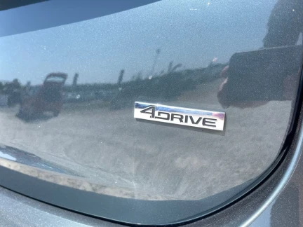 Vehicle Thumbnail 26